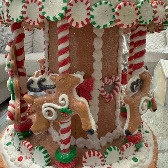 Gingerbread Carousel - Picture 4 of 5